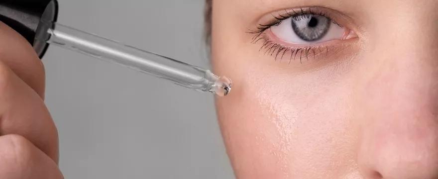 Kiedy sięgnąć po retinol i jak go stosować?