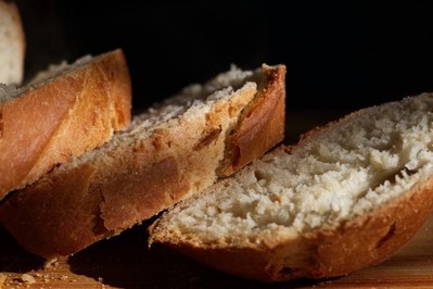 Jak rozmrażać chleb, żeby był smaczny i chrupiący: 3 sposoby na rozmrażanie chleba 