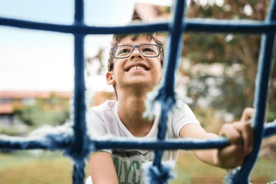 Jak wybrać okulary dla dziecka? Radzi OPTOMETRYSTA
