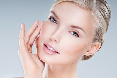 Chroń skórę twarzy! 6 sposobów na opóźnienie procesów starzenia