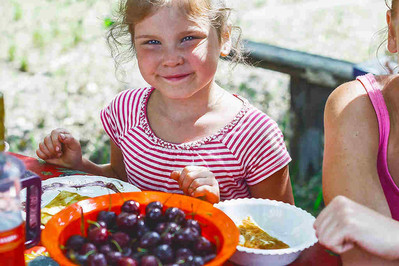Co powinno trafić do wakacyjnego jadłospisu dla dzieci?