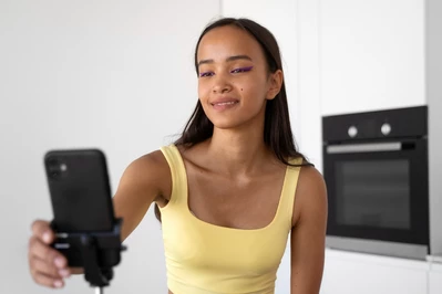 Dlaczego rutyny znane z TikToka mogą zaszkodzić młodej skórze?