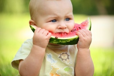 Ząbkowanie u niemowląt – co warto wiedzieć?