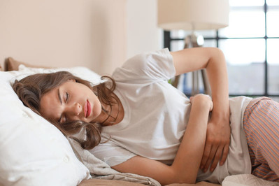 Bóle miesiączkowe – jak sobie z nimi poradzić?