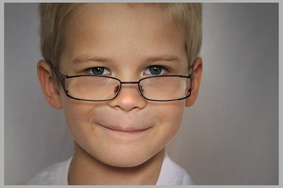 Dzieci w okularach – problemy ze wzrokiem
