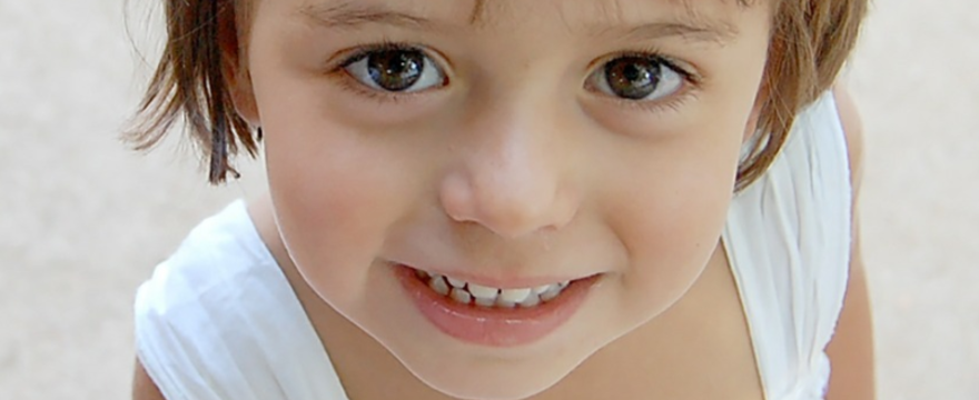 6 błędów żywieniowych, które szkodzą zębom dzieci