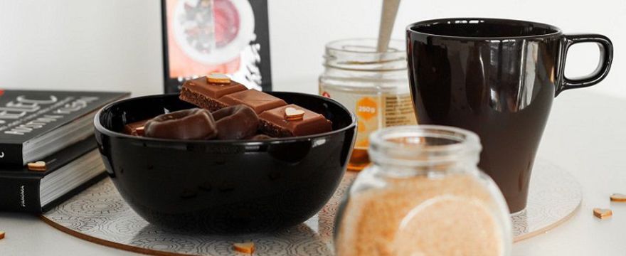 Przerażający RAPORT NFZ: Jesteśmy w szponach cukru! Jemy go coraz więcej