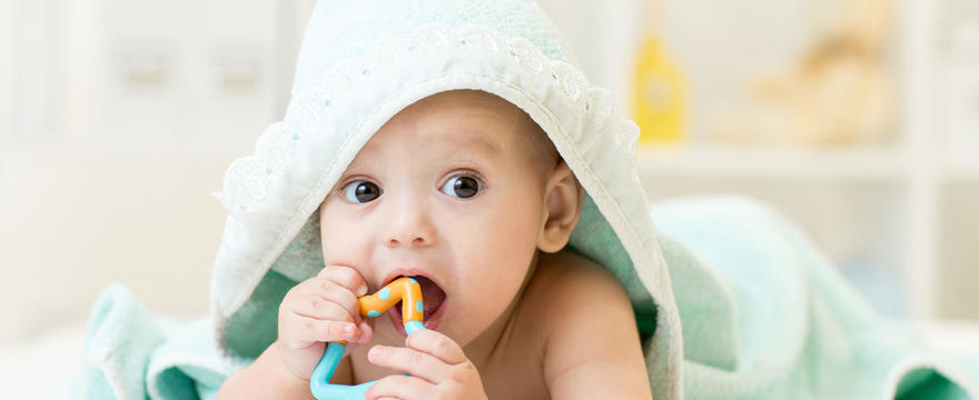 Kiedy rosną zęby mleczne u dzieci?