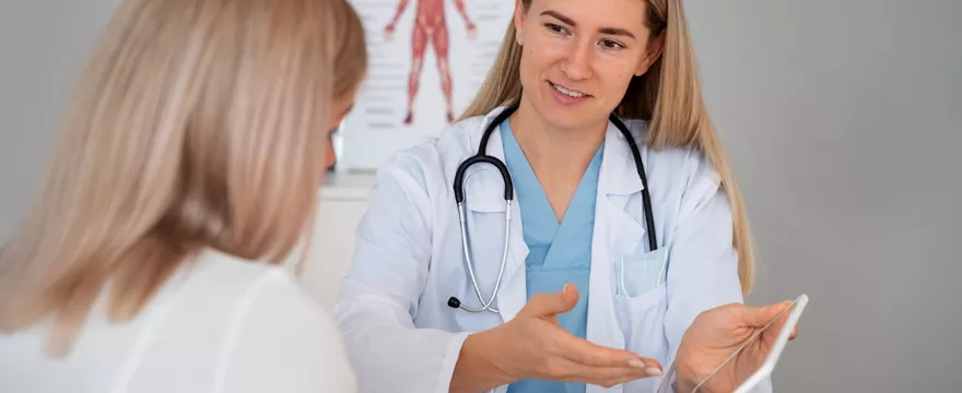 Badania kontrolne po porodzie – o czym młoda mama powinna pamiętać